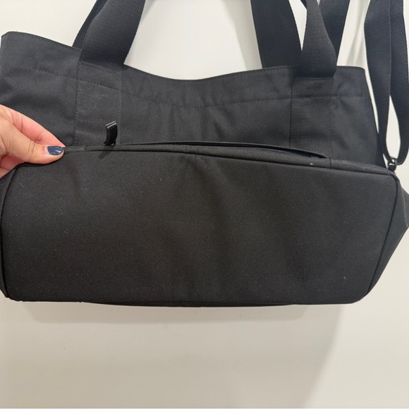 Beis Black Tote Bag - Free Accessory - Picture 12 of 12